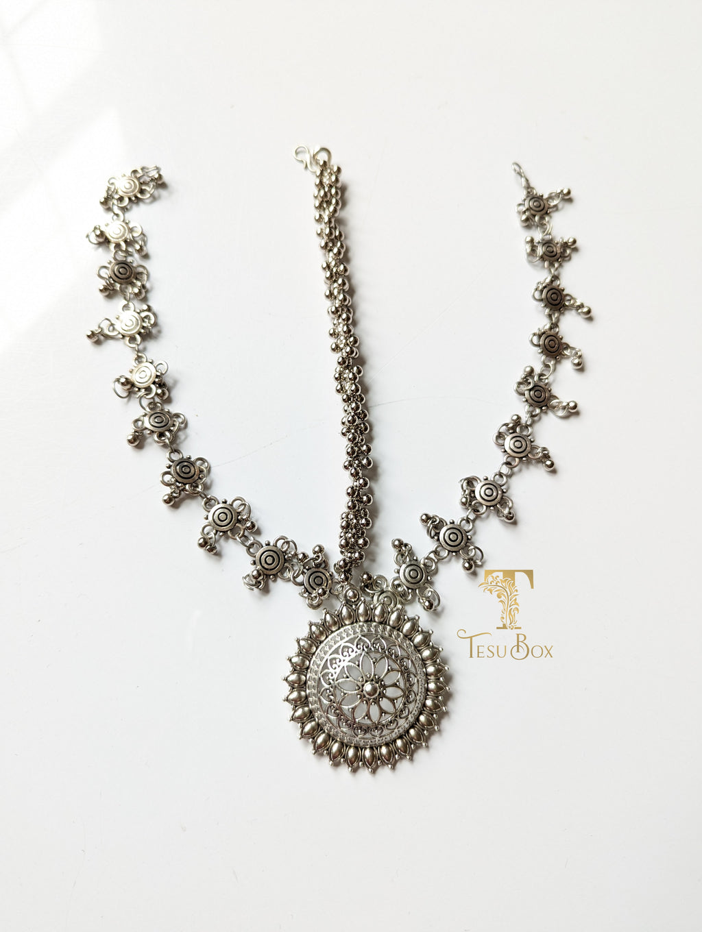 GloBox By ZeroKaata Silver-Toned Brass Oxidised Necklace - Absolutely Desi